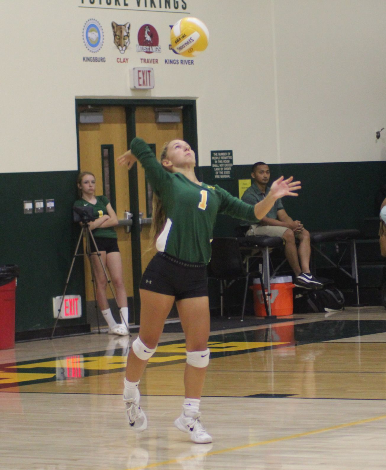 Vikings drop home opener